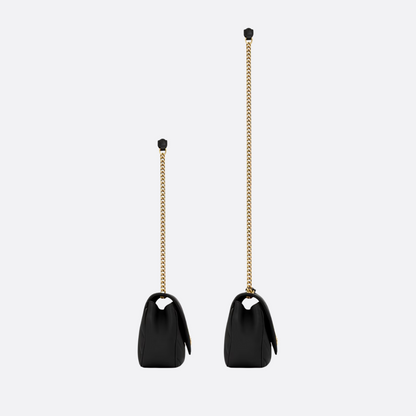Yves Saint Laurent Set – Handtasche und Sandalen.