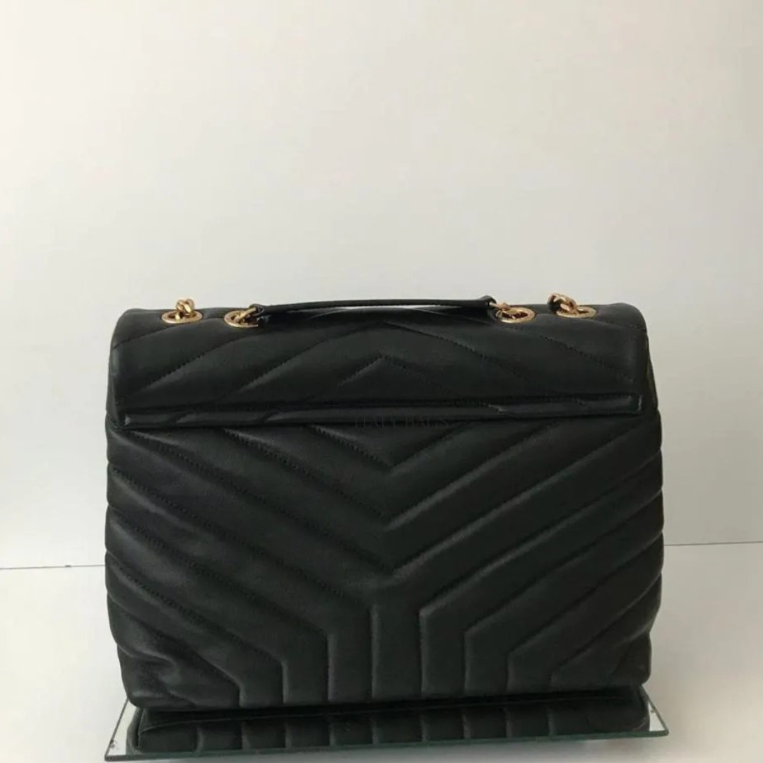 Yves Saint Laurent Set – Handtasche und Sandalen.