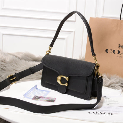 Elegante Leder-Schultertasche mit goldfarbenen Details