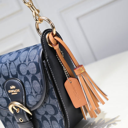 Elegante Saddle Bag in Marineblau