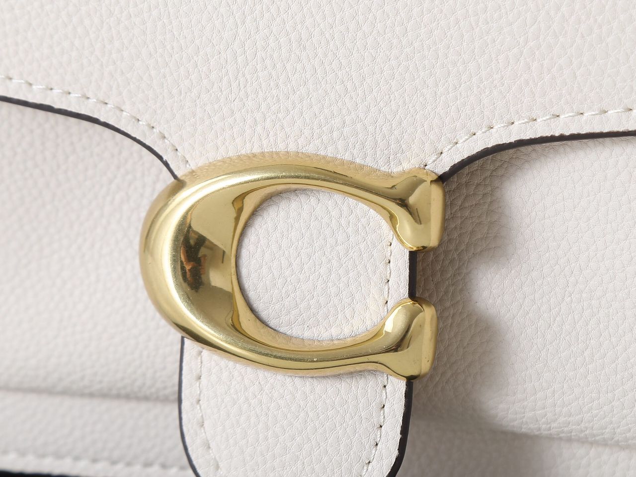 Luxuriöse Schultertasche aus echtem Leder