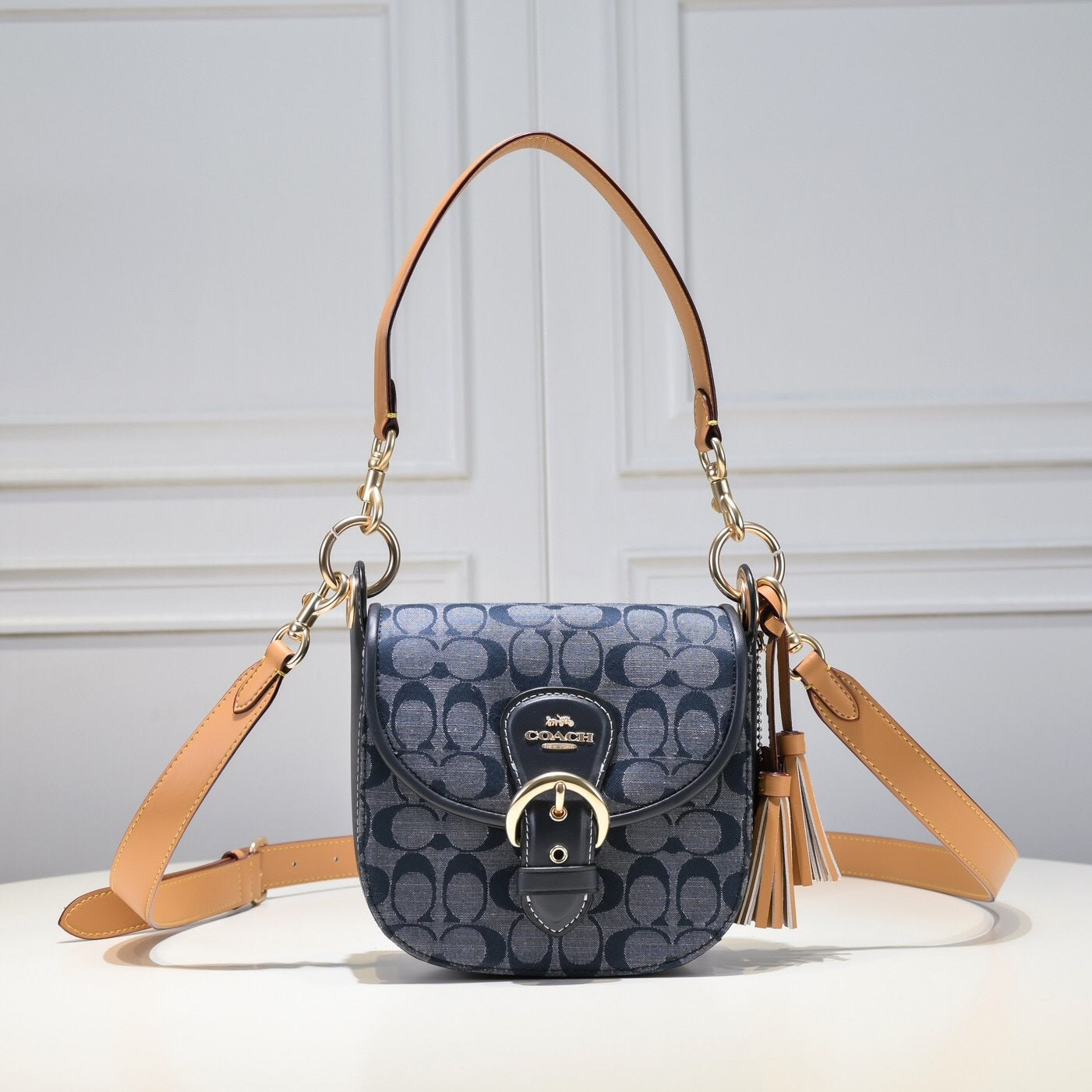 Elegante Saddle Bag in Marineblau